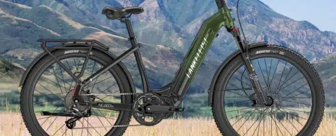 Ein E-Bike für alle Fälle? Im Test enthüllt das Lankeleisi MG600 Lite seine Stärken und Schwächen. Erfahre, wie sich das 27,5" SUV-Pedelec mit großem Akku und Drehmomentsensor auf Touren schlägt – objektiv und persönlich.